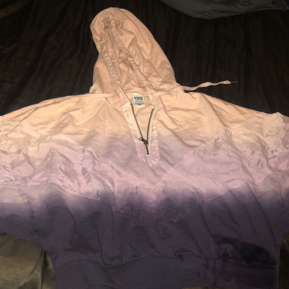 PINK VS tie-dye crop hoodie